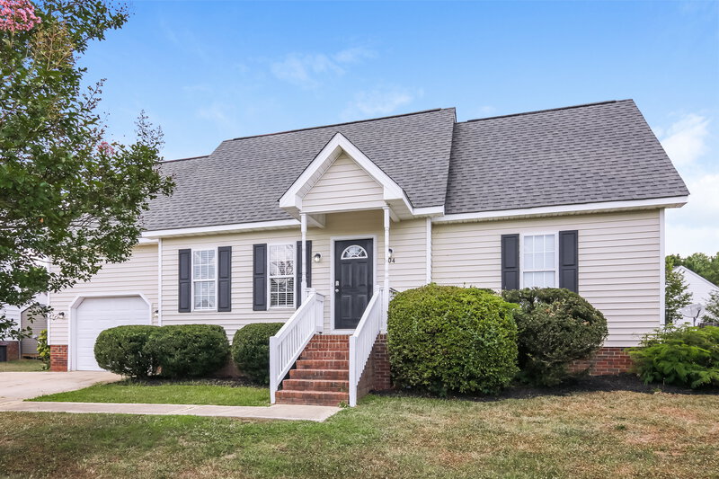 1,925/Mo, 204 Hunter Way Clayton, NC 27520 External View