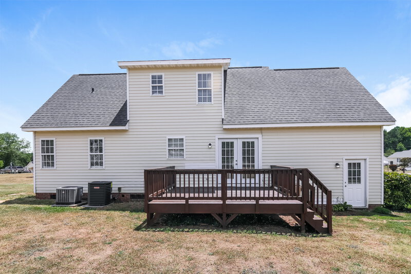 1,925/Mo, 204 Hunter Way Clayton, NC 27520 Rear View