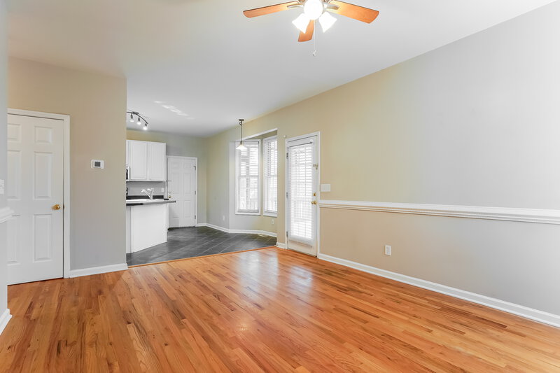 1,800/Mo, 512 Waterford Dr Clayton, NC 27520 Living Room View