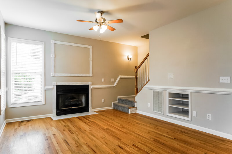 1,800/Mo, 512 Waterford Dr Clayton, NC 27520 Living Room View 2