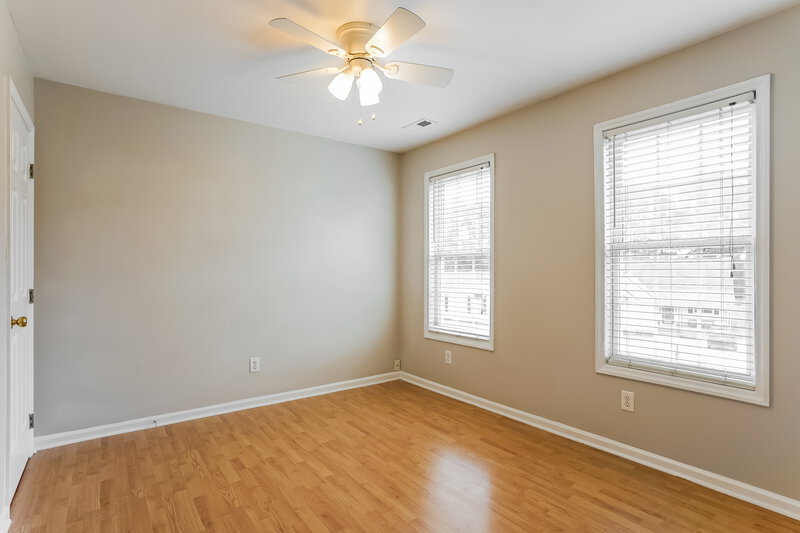 1,800/Mo, 512 Waterford Dr Clayton, NC 27520 Bedroom View