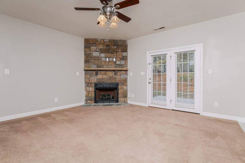 1,925/Mo, 1214 Braemar Highland Dr Zebulon, NC 27597 Living Room View