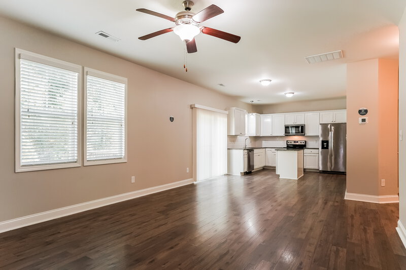 2,005/Mo, 110 Alcock Ln Youngsville, NC 27596 Living Room View