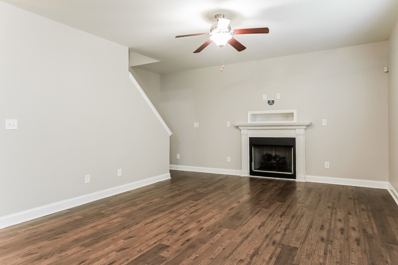 2,005/Mo, 110 Alcock Ln Youngsville, NC 27596 Living Room View 2