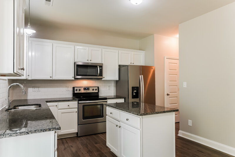 2,005/Mo, 110 Alcock Ln Youngsville, NC 27596 Kitchen View 2