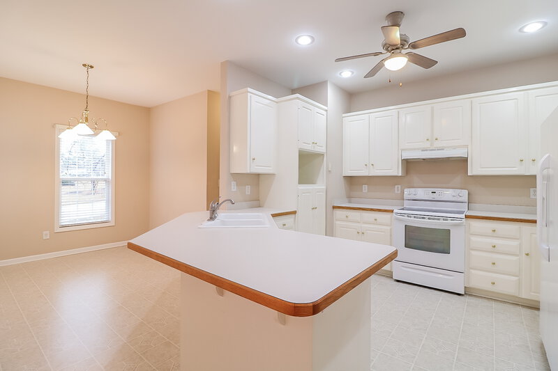 1,790/Mo, 115 Lily Crossing Clayton, NC 27527 Kitchen View 2