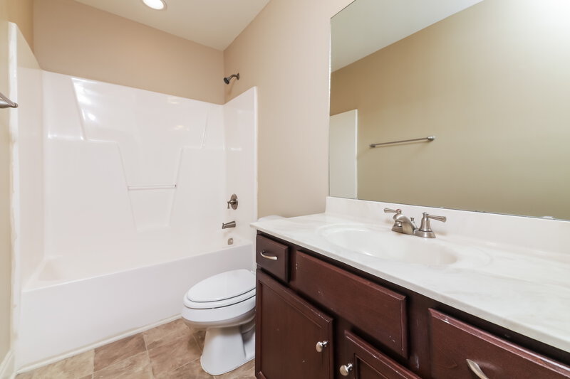 1,730/Mo, 12 Wensley Ct Clayton, NC 27527 Bathroom View