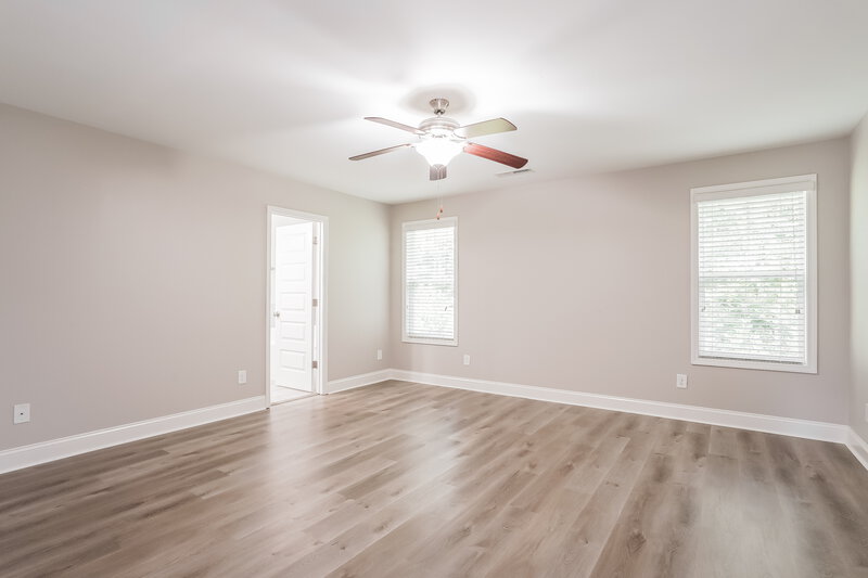 1,955/Mo, 100 Alcock Ln Youngsville, NC 27596 Main Bedroom View