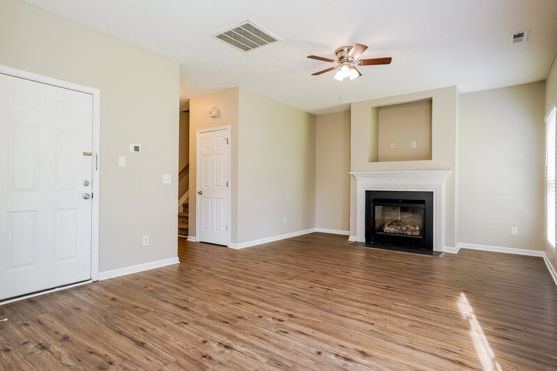 2,300/Mo, 816 Stackhurst Way Wake Forest, NC 27587 Living Room View 4