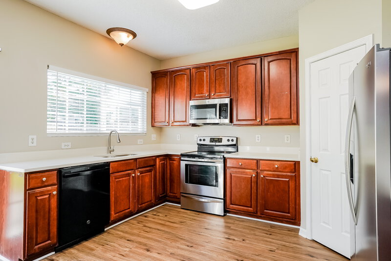 2,300/Mo, 816 Stackhurst Way Wake Forest, NC 27587 Kitchen View