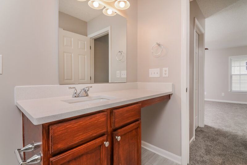 1,695/Mo, 506 Averasboro Dr Clayton, NC 27520 Main Bathroom View 2