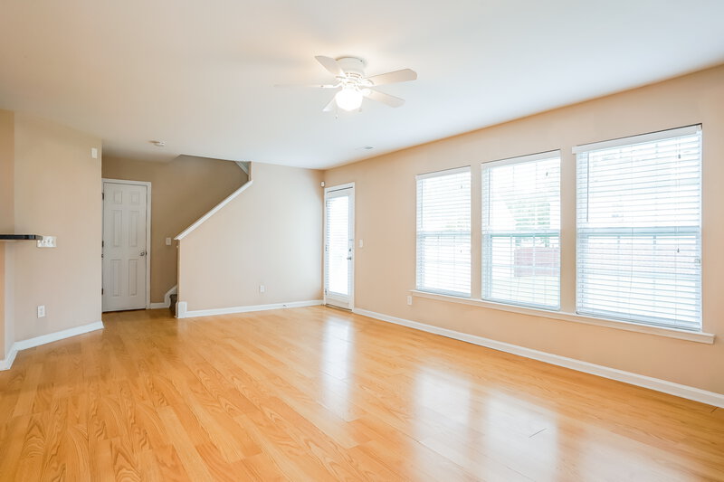 1,760/Mo, 820 Willow Bay Dr Fuquay Varina, NC 27526 Living Room View