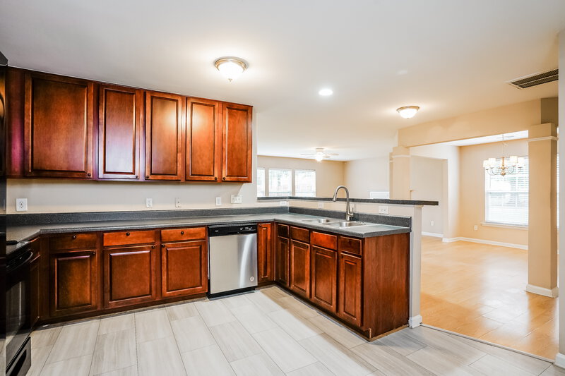 1,760/Mo, 820 Willow Bay Dr Fuquay Varina, NC 27526 Kitchen View 2