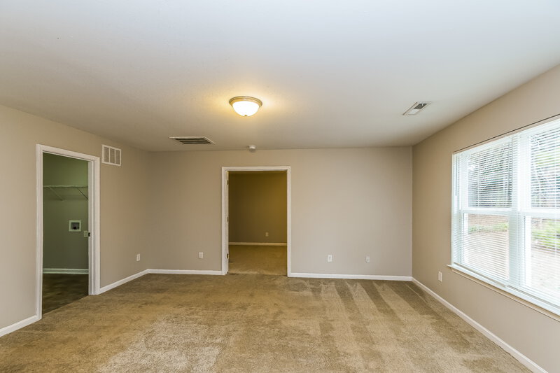 2,070/Mo, 1321 Lowenstein St Wake Forest, NC 27587 Living Room View