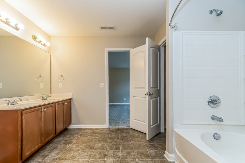 2,070/Mo, 1321 Lowenstein St Wake Forest, NC 27587 Main Bathroom View 2