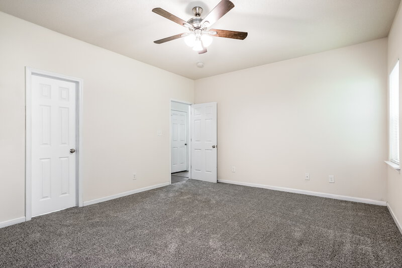 2,215/Mo, 1056 S Philwood Ct Fuquay Varina, NC 27526 Main Bedroom View 2