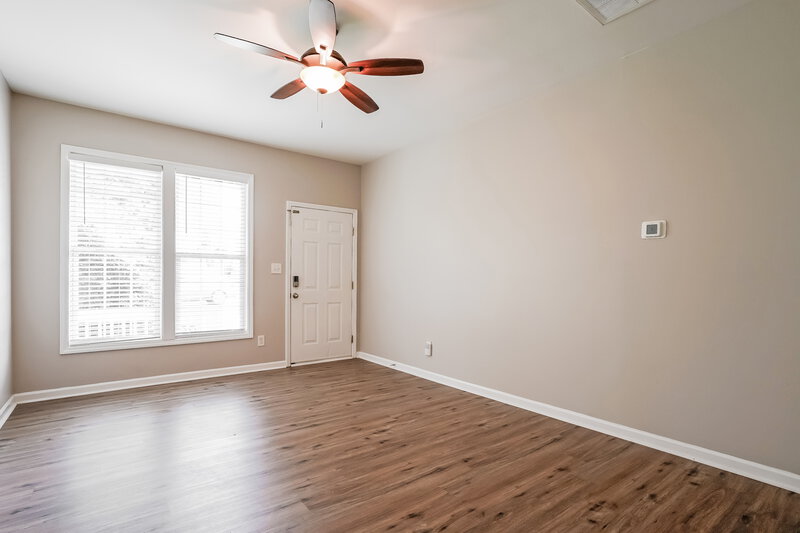 1,595/Mo, 3879 Pin Oak Rd Raleigh, NC 27604 Living Room View