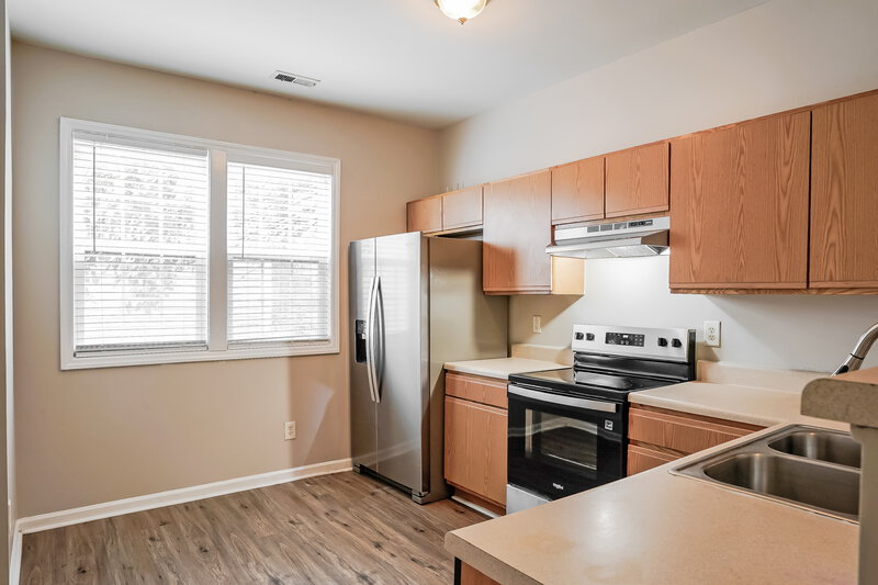 1,595/Mo, 3879 Pin Oak Rd Raleigh, NC 27604 Kitchen View