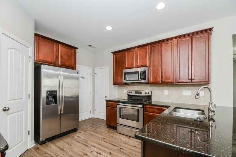 2,165/Mo, 117 Bobby Ray Ct Clayton, NC 27527 Kitchen View