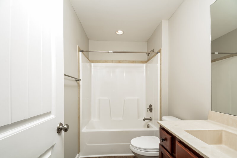 2,165/Mo, 117 Bobby Ray Ct Clayton, NC 27527 Bathroom View
