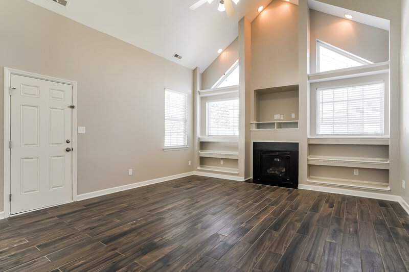 2,295/Mo, 2213 Flowing Dr Raleigh, NC 27610 Living Room View