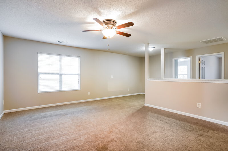 1,850/Mo, 205 Brookhaven Dr Clayton, NC 27527 Family Room View