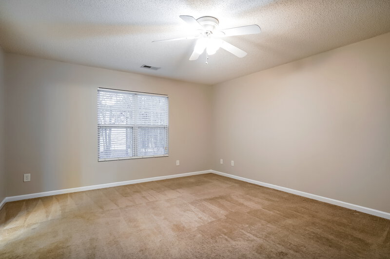 1,850/Mo, 205 Brookhaven Dr Clayton, NC 27527 Main Bedroom View