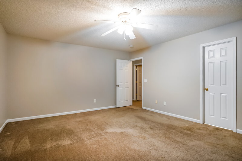 1,850/Mo, 205 Brookhaven Dr Clayton, NC 27527 Main Bedroom View 2