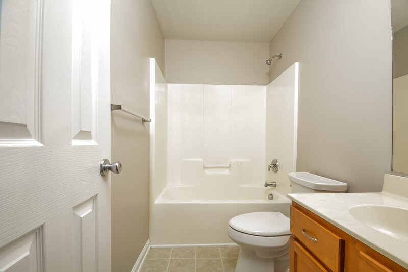 2,690/Mo, 501 Pyracantha Dr Holly Springs, NC 27540 Bathroom View