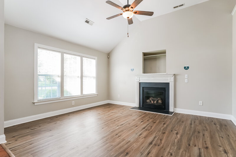 2,115/Mo, 329 Braxman Ln Holly Springs, NC 27540 Living Room View 2