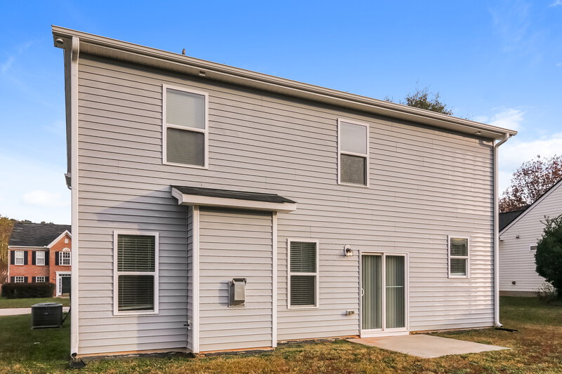 1,870/Mo, 80 Leaf Spring Way Youngsville, NC 27596 Rear View