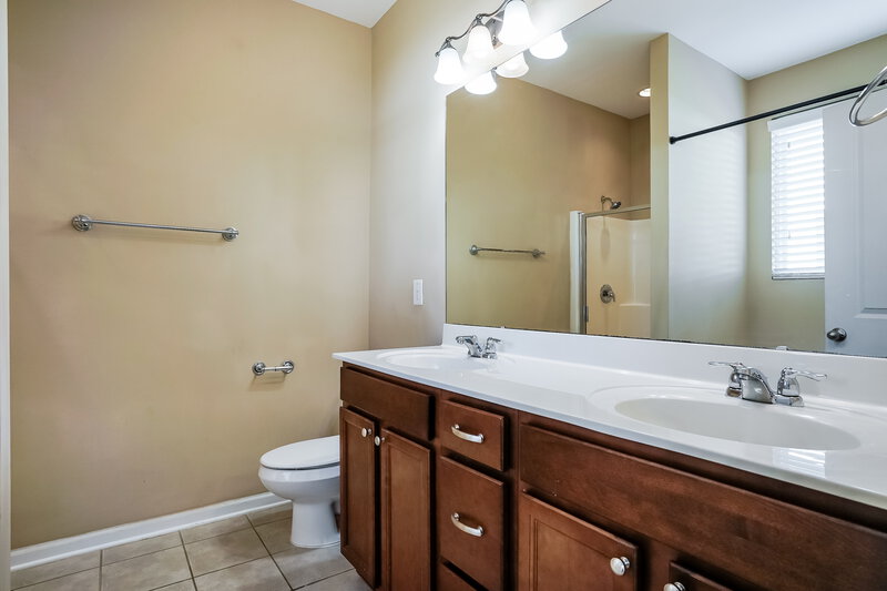 2,030/Mo, 4011 Massey Wood Trl Raleigh, NC 27616 Main Bathroom View