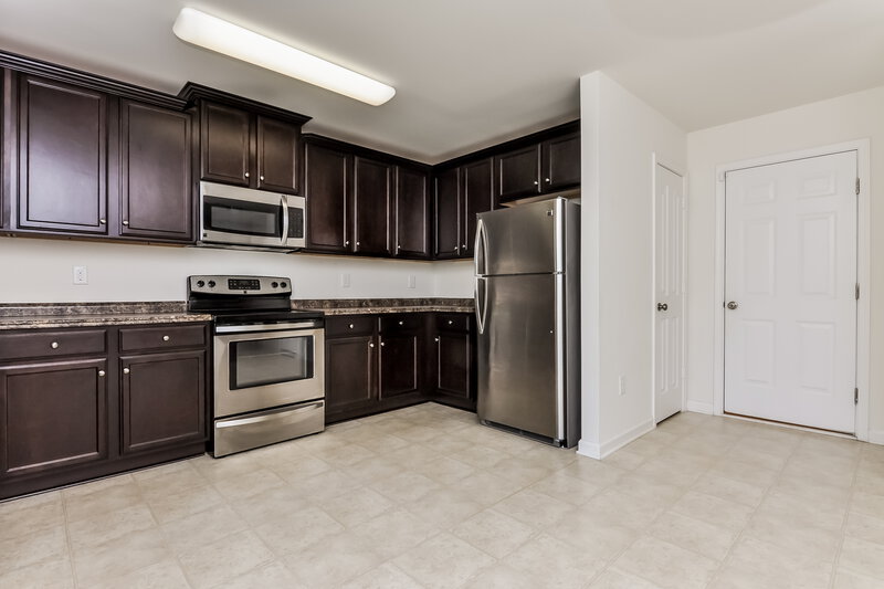 2,020/Mo, 5011 Gailardia Dr Zebulon, NC 27597 Kitchen View 2