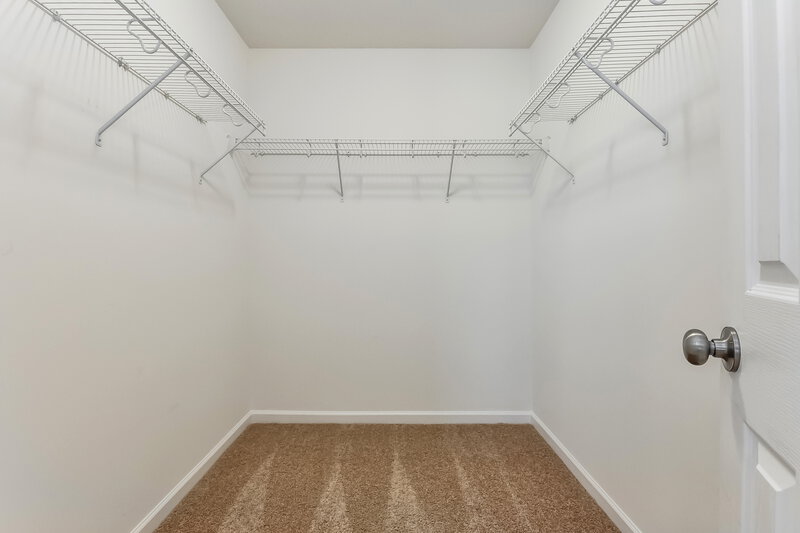 2,020/Mo, 5011 Gailardia Dr Zebulon, NC 27597 Walk In Closet View