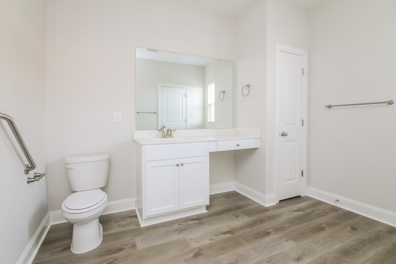 1,950/Mo, 270 Legacy Dr Youngsville, NC 27596 Main Bathroom View 2