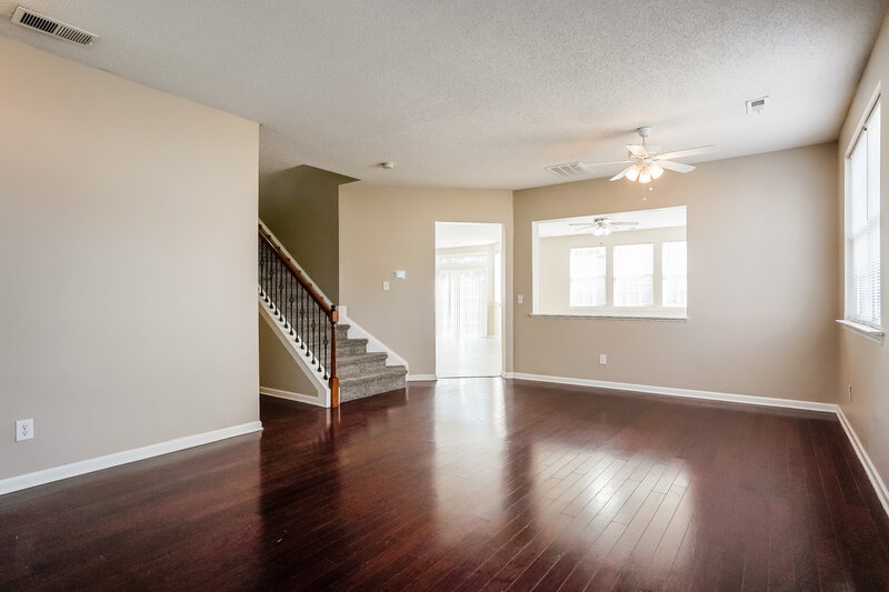 1,995/Mo, 6011 Paducah Dr Raleigh, NC 27610 Dining Room View 2