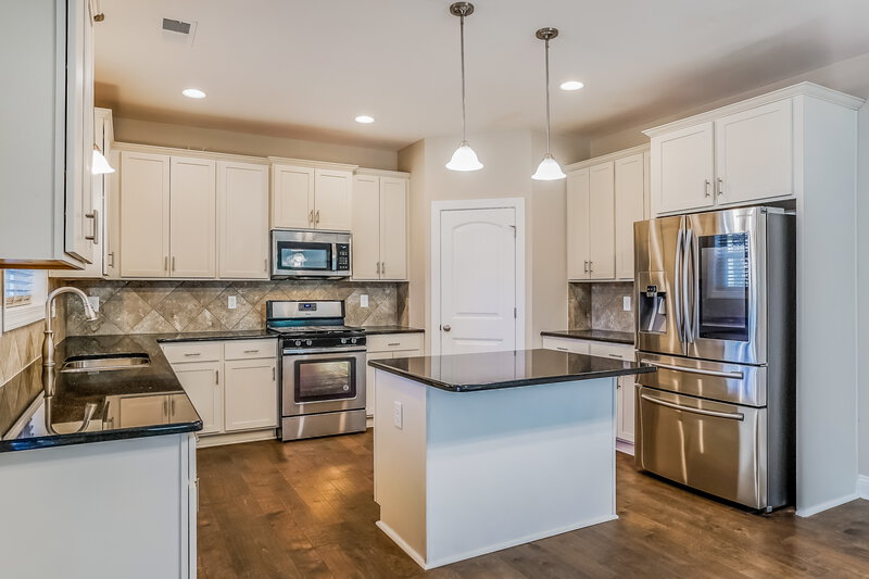 2,250/Mo, 503 Holden Forest Dr Youngsville, NC 27596 Kitchen View