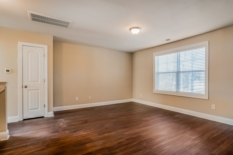 2,250/Mo, 503 Holden Forest Dr Youngsville, NC 27596 Loft View