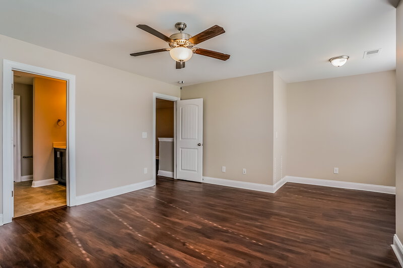 2,250/Mo, 503 Holden Forest Dr Youngsville, NC 27596 Main Bedroom View 2