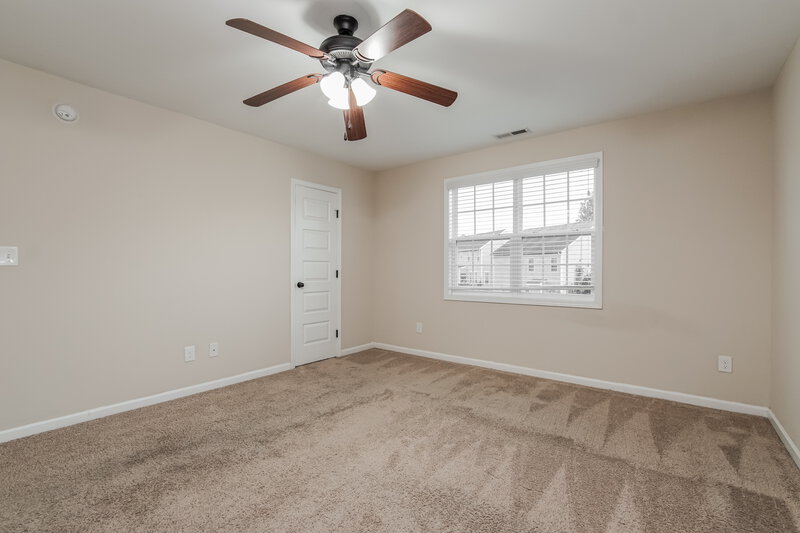 3,060/Mo, 536 McCarthy Dr Clayton, NC 27527 Main Bedroom View 2
