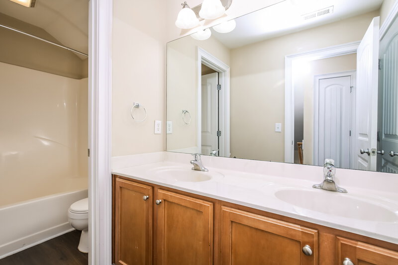 1,920/Mo, 205 Plott Hound Ln Wake Forest, NC 27587 Bathroom View