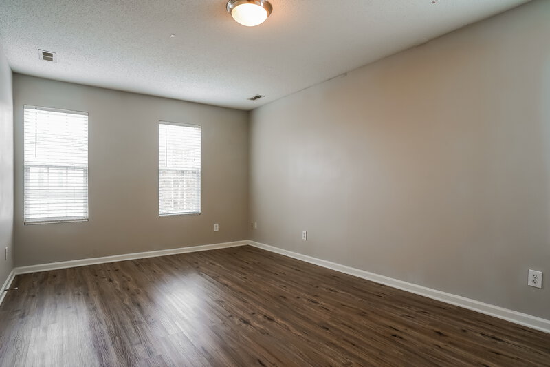 1,810/Mo, 4449 Snowcrest Ln Raleigh, NC 27616 Main Bedroom View