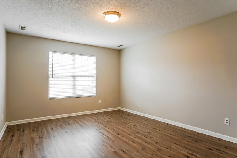 1,810/Mo, 4449 Snowcrest Ln Raleigh, NC 27616 Bedroom View 2