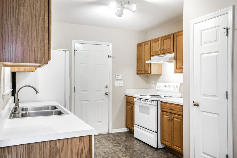 1,765/Mo, 621 Groveton Trl Wake Forest, NC 27587 Kitchen View 2