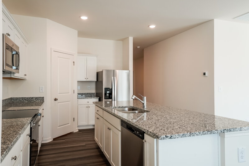 1,840/Mo, 180 Babbling Brk Dr Wilson's Mills, NC 27520 Kitchen View