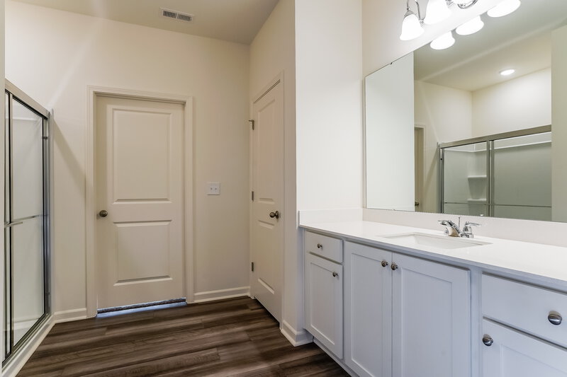 1,840/Mo, 180 Babbling Brk Dr Wilson's Mills, NC 27520 Main Bathroom View