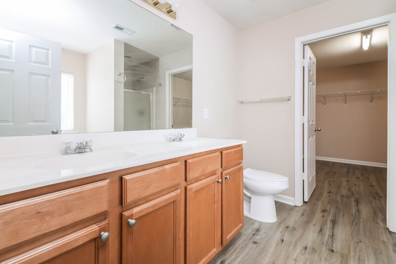 2,830/Mo, 5213 Meryton Park Way Raleigh, NC 27616 Main Bathroom View