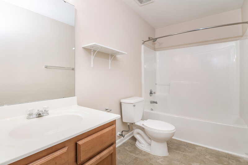 2,830/Mo, 5213 Meryton Park Way Raleigh, NC 27616 Bathroom View