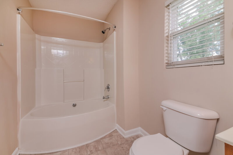 2,010/Mo, 101 Palmdale Ct Holly Springs, NC 27540 Main Bathroom View 2