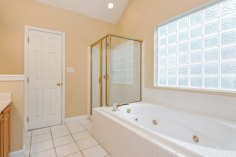 2,105/Mo, 3009 Creek Moss Ave Wake Forest, NC 27587 Master Bathroom View 2